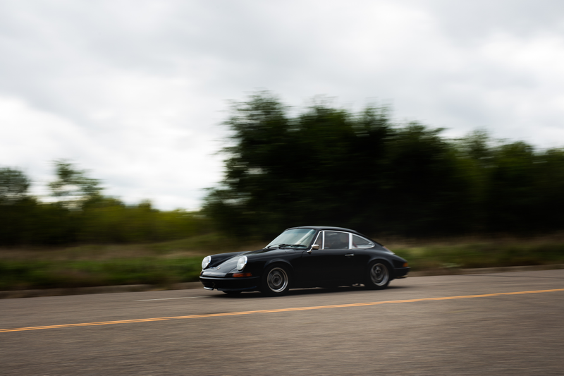 Illustration for article titled What It's Really Like To Own A Vintage Air-Cooled Porsche 911